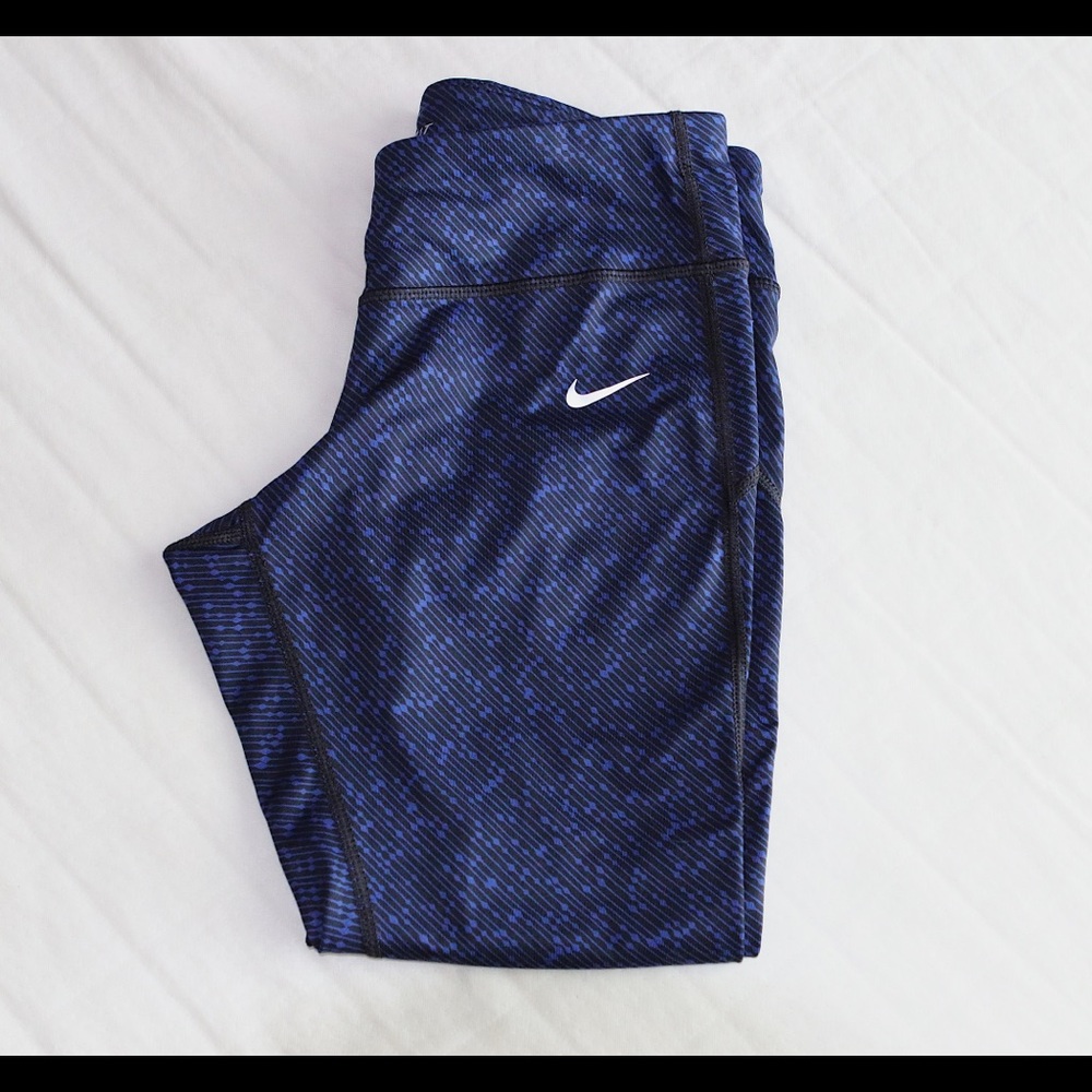 Nike women's dri-fit small blue cropped leggings